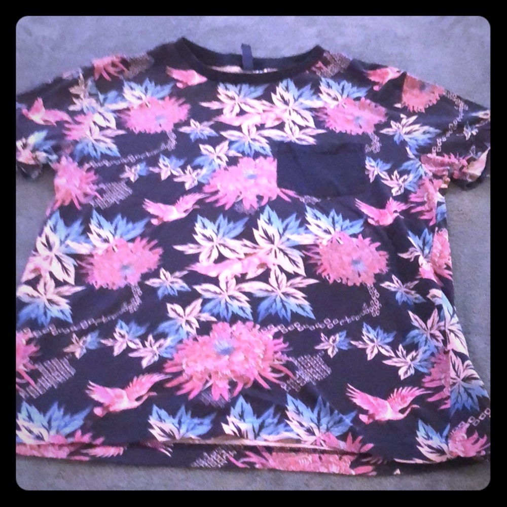 Tee